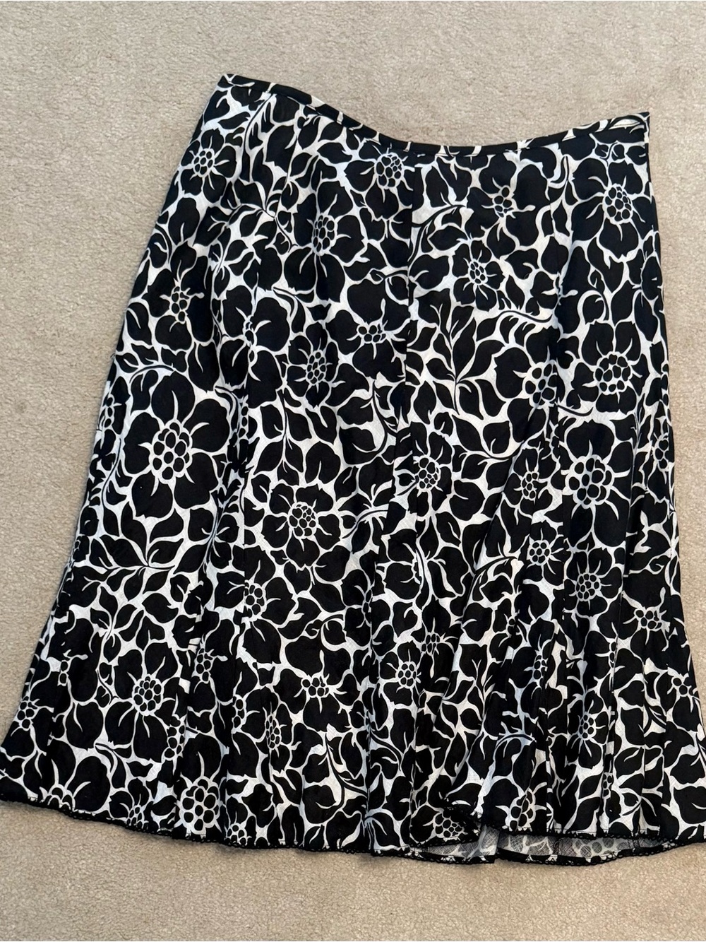 Ann Taylor Black & White Floral A-Line Skirt